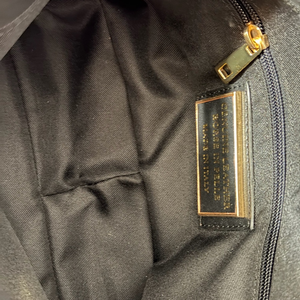 Vintage leather shoulder/crossbody bag by Centaurea. Made in Italy, Like New - Picture 10 of 11